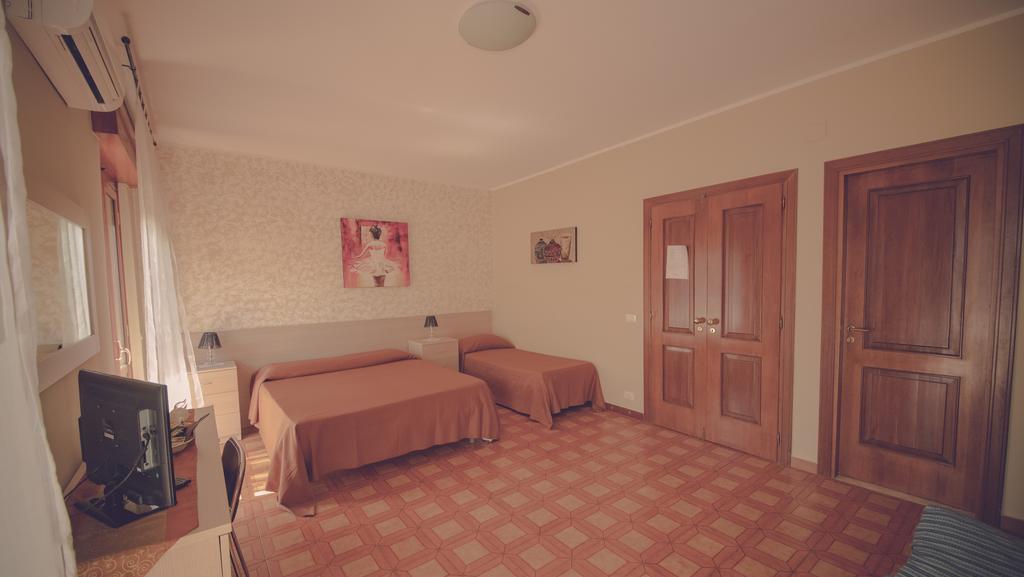 Cassiodoro Rooms Affittacamere Catanzaro Exterior foto